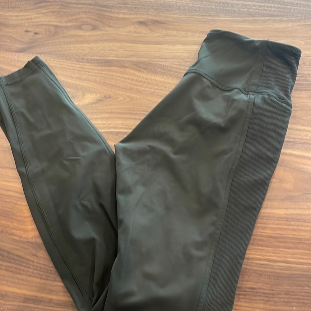 Army green lulu lemon work out leggings